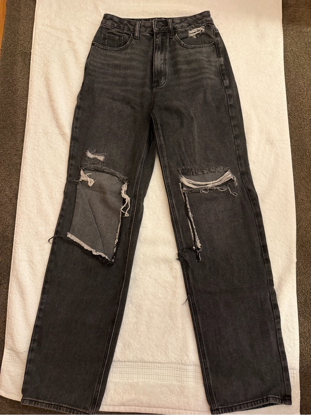 PacSun Women's Black Distressed Boyfriend Jeans